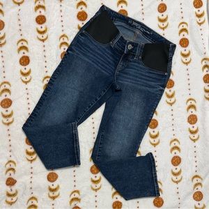 Maternity Capris Size 4 NWOT Maurices